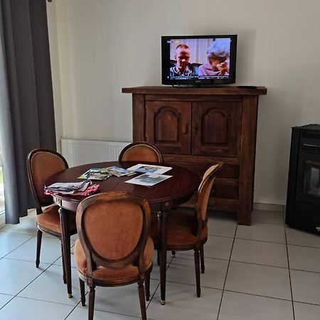 Maison Centre De Bellegarde Avec Jardin Et Terrasse Equipee D'Un Salon De Jardin Et D'Un Barbecue Cuisine Equipee 3 Chambres Avec 2 Lits Double 140X190 Et 2 Lits Simple Chauffage Poele A Granules Parking Gratuit Devant La Maison Bellegarde-du-Loiret Buitenkant foto